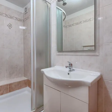 بيت للعطل Front By Interhome سافودغيا
