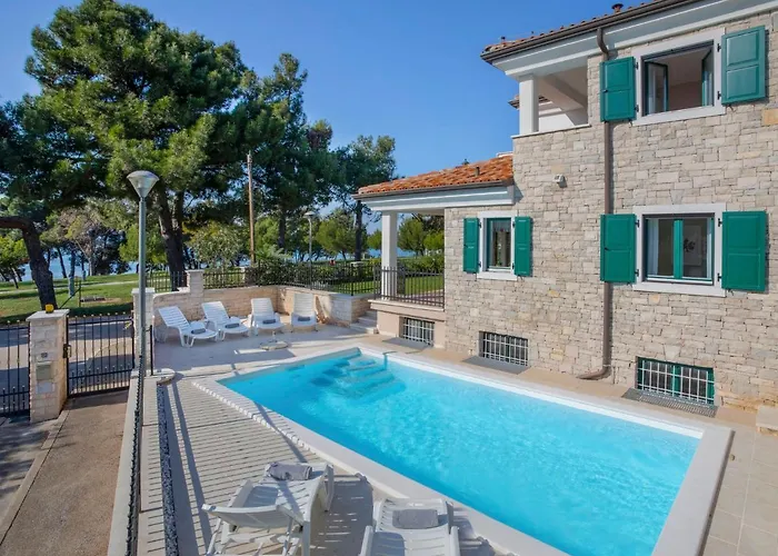 펜션 Front By Interhome 사부드리자