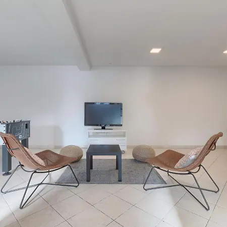 Front By Interhome *
