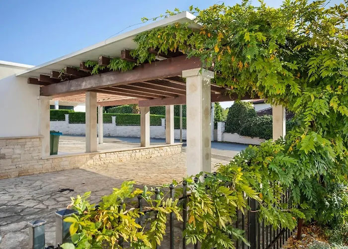 Vakantiehuis Front By Interhome